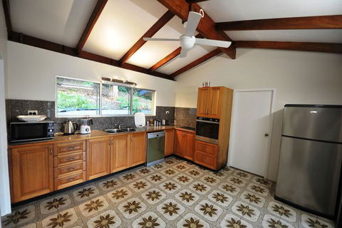 The Sanctuary Retreat - Bed n Breakfasts 6