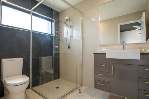 Magnum Serviced Apartments - Accommodation Australia 6