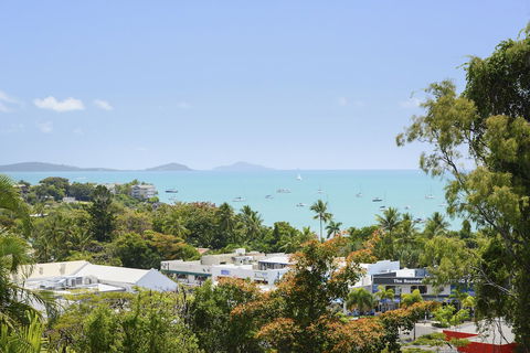 Airlie Harbour 3 Bedroom Apartment - Accommodation Australia 2