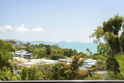 Airlie Harbour 3 Bedroom Apartment - Accommodation Australia 3