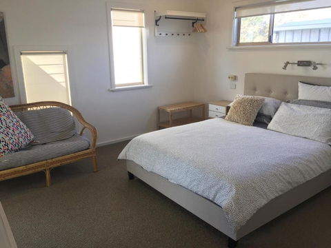 White Sands Holiday Retreat - Bed n Breakfasts 6