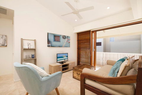 2 Hale Lani - Accommodation Australia 1