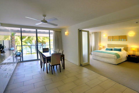Drift Luxury Private Apartment - Bed n Breakfasts 1