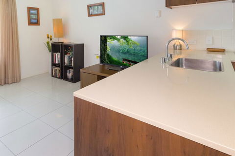 Amphora Resort Luxury Private Apartments - Bed n Breakfasts 7