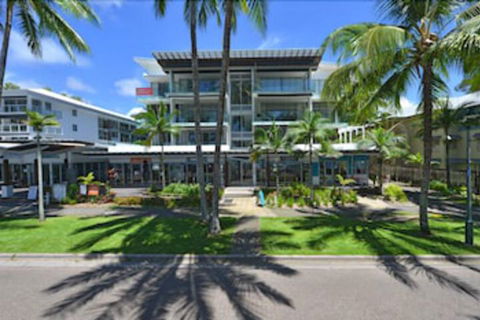 Drift Luxury Condos - Bed n Breakfasts 0