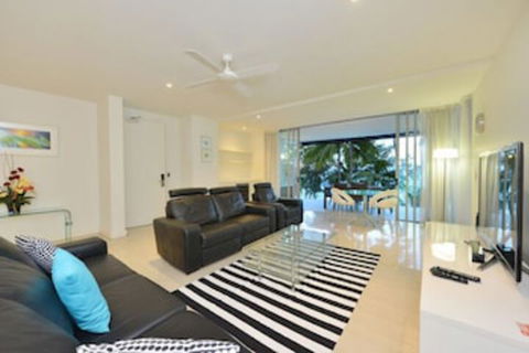Drift Luxury Condos - Bed n Breakfasts 6