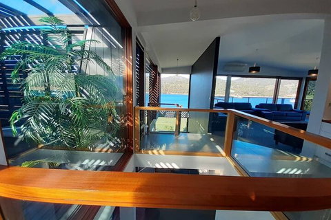 Amazing Unique Five-Star Waterfront Retreat - Australia Shopping 2