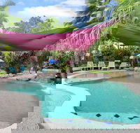 Trinity Breezes at Trinity Beach - Bed n Breakfasts