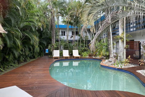 The Palms At Palm Cove - Bed n Breakfasts 2
