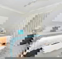 Trinity Retreat at Costa Royale - Bed n Breakfasts
