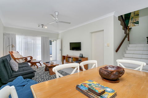 Trinity Retreat At Costa Royale - Bed n Breakfasts 3