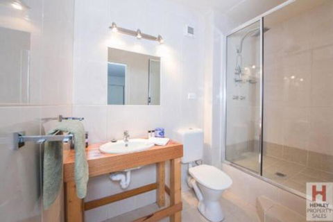 Alpine Apartment Great Location With Views Of Lake Jindabyne - Accommodation Australia 3