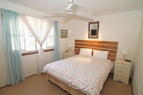 Beach & Bush Getaway - Local Tourism 1