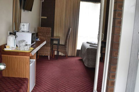 Valley Views Motel & Chalets - Accommodation Australia 6