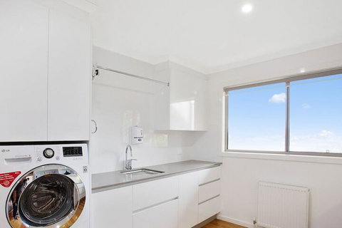 Ooranya - On Top Lake - Local Tourism 3