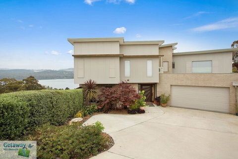 Ooranya - On Top Lake - Local Tourism 1