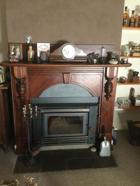 Pump Jack B & B - Accommodation Australia 4