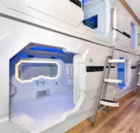 Space Q Capsule Hotel - Accommodation Australia