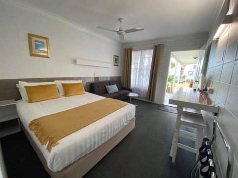 Surf Street Motel - Accommodation Australia 3