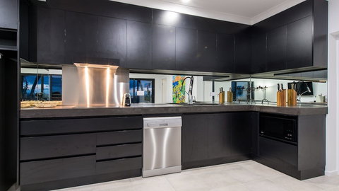 Onestep Airlie Retreat - Local Tourism 2