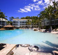 The Beach Club Luxury Private Apartments - Bed n Breakfasts