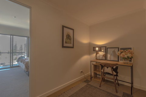 Seaview Penthouse - Australia Shopping 3