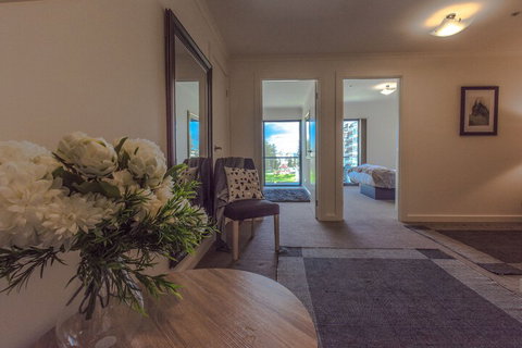 Seaview Penthouse - Australia Shopping 4