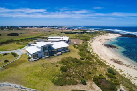 WYTONIA 3 PENTHOUSE - Accommodation Australia 0