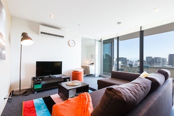 ALLINDA, 1BDR Melbourne Apartment - Local Tourism 0