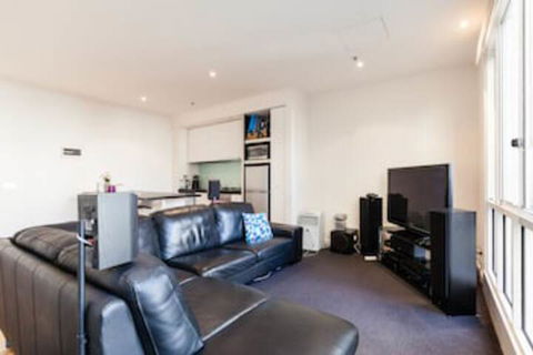 CLAUDE, 2BDR Melbourne Apartment - Bed n Breakfasts 0