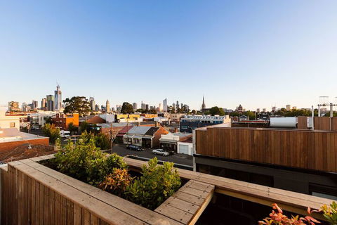 SOPHIA, 2BDR North Melbourne House - Accommodation Australia 5