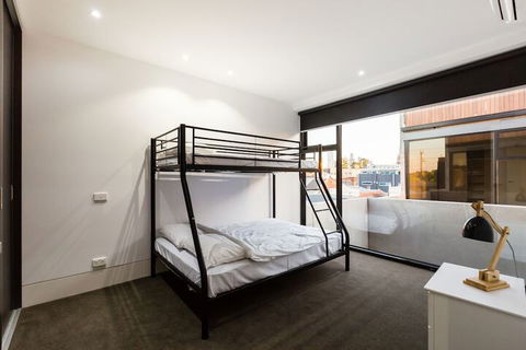 SOPHIA, 2BDR North Melbourne House - Accommodation Australia 1
