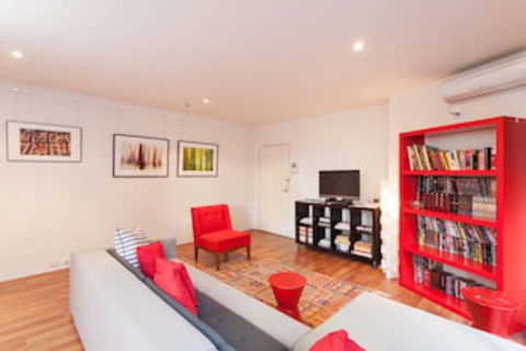 BENJAMIN, 2BDR Melbourne Apartment - Accommodation Australia 0
