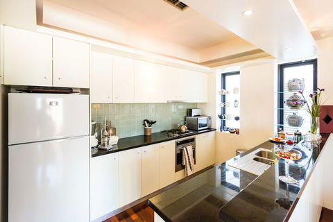 BELLE, 2BDR Melbourne Apartment - Accommodation Australia 6
