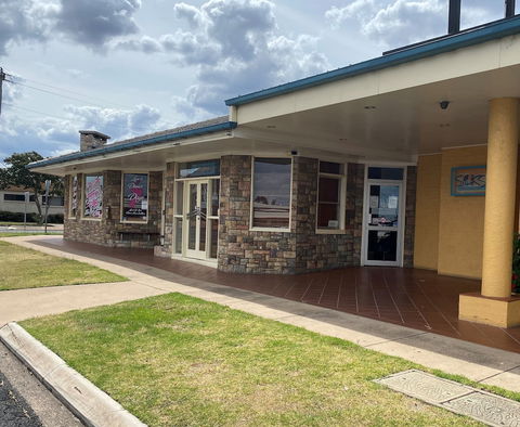 Horse And Jockey Hotel Motel - Accommodation Australia 2