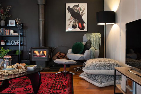 Ahimsa Hepburn - Australia Shopping 4