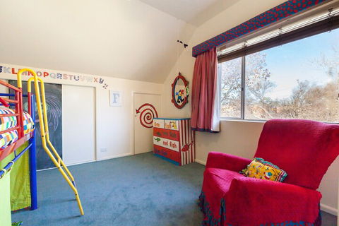 KELLY, 3BDR Northcote House - Accommodation Australia 4
