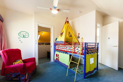 KELLY, 3BDR Northcote House - Accommodation Australia 1