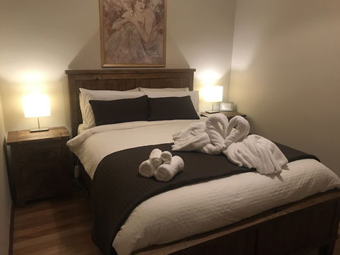 Atina Rocks Country Homestead - Accommodation Australia 4