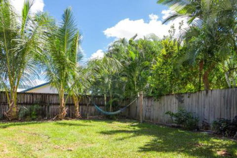 Cable Cottage Holiday Home - Bed n Breakfasts 0