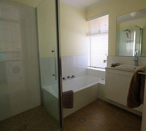 Mindarie Villa - Accommodation Australia 3