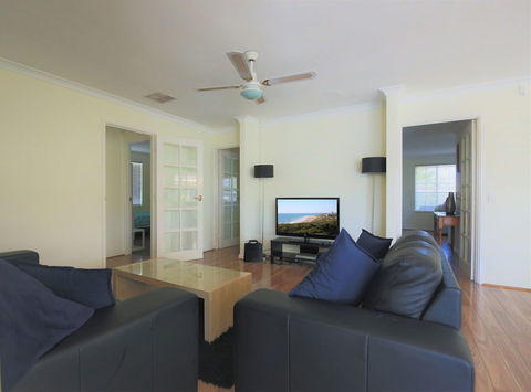 Mindarie Villa - Accommodation Australia 1