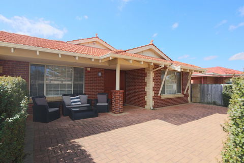 Mindarie Villa - Accommodation Australia 0