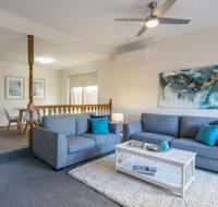 Parkview Villa 2 Luxury 3 Bedroom Home - Australia Shopping