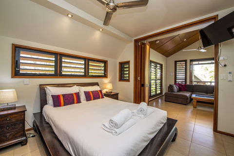 Pure Magnetic Villa 9 - Accommodation Australia 4