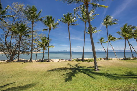 Pure Magnetic Villa 4 - Accommodation Australia 0