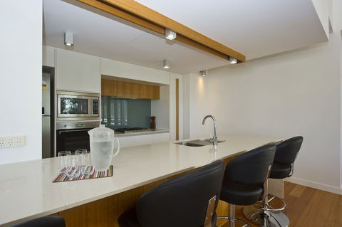 Maggies Beachfront Apt. 5 - Local Tourism 3