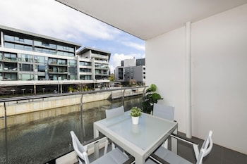 Accommodate Canberra - Lakefront - Local Tourism 3