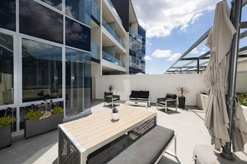 Accommodate Canberra - Lakefront - Local Tourism 6