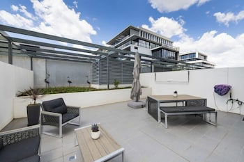 Accommodate Canberra - Lakefront - Local Tourism 5